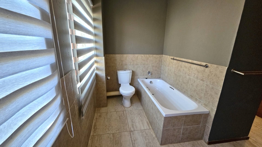 4 Bedroom Property for Sale in Melodie North West